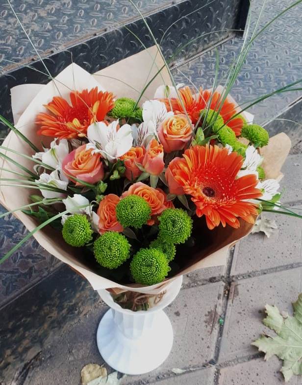 Букет цветов из: Герберы, Хризантемы, Альстромерии и Розы в Камышлове Свердловская область
