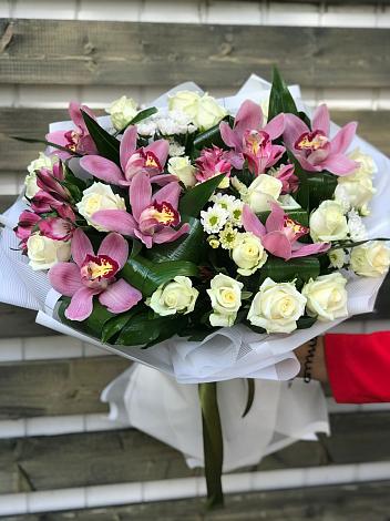 Букет цветов из: Розы и Хризантемы в Камышлове Свердловская область