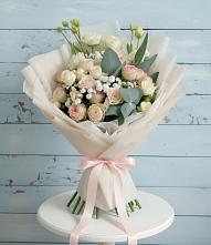 Букет цветов из:  Розы и Лизиантусы #REPLACE_PRED# Камышлове Свердловская область