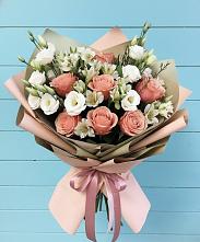 Букет цветов из:  Розы, Альстромерии и Лизиантусы в Камышлове Свердловская область