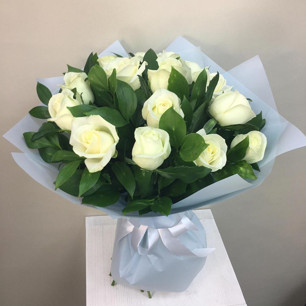 Букет 15 Белых роз Проуд в Камышлове Свердловская область