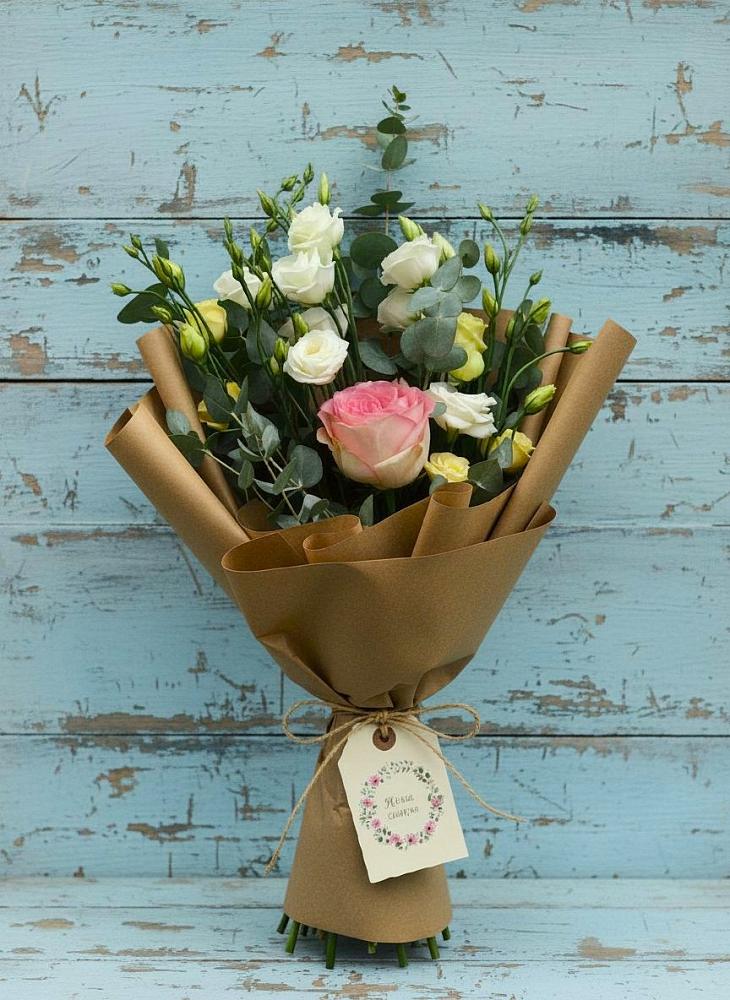 Букет цветов из: Розы и Лизиантусы в Камышлове Свердловская область