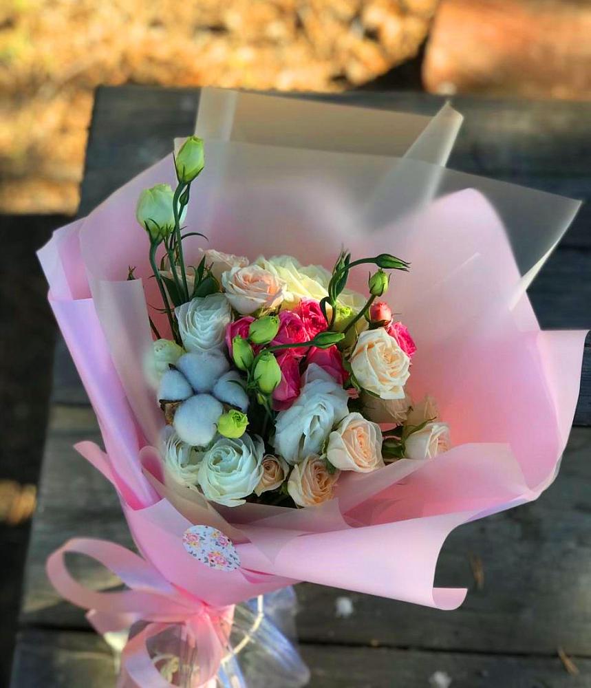 Букет цветов из: Розы и Лизиантусы в Камышлове Свердловская область