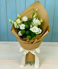 Букет цветов из:  Хризантемы и Лизиантусы в Камышлове Свердловская область