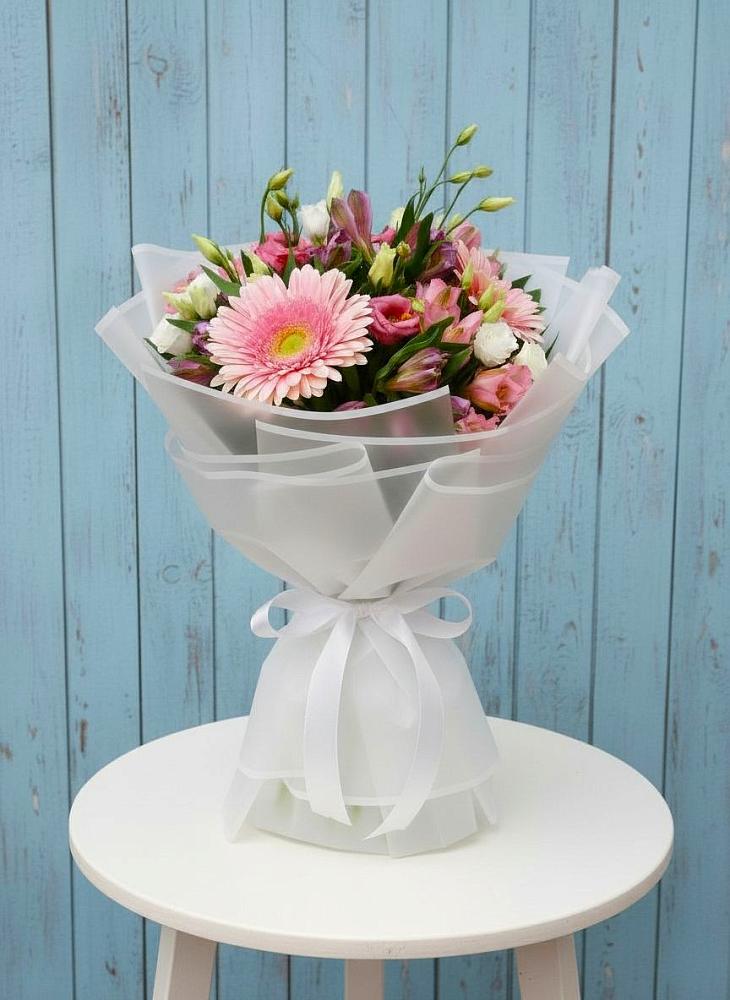 Букет цветов из: Герберы, Альстромерии и Лизиантусы в Камышлове Свердловская область