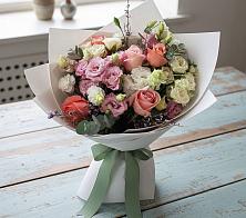 Букет цветов из:  Розы, Лизиантусы и Гвоздики #REPLACE_PRED# Камышлове Свердловская область