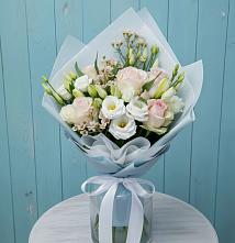 Букет цветов из:  Розы и Лизиантусы в Камышлове Свердловская область