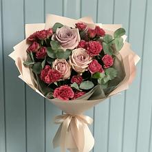 Букет цветов из:  Гвоздики и Розы в Камышлове Свердловская область