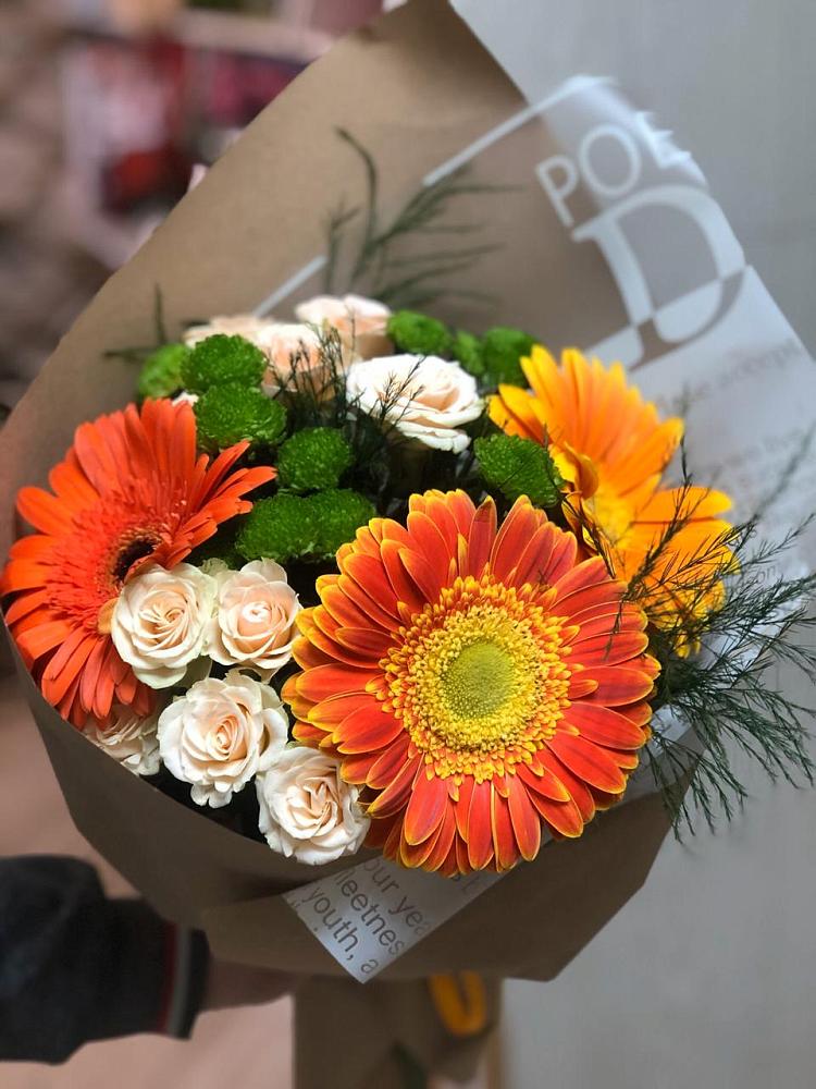 Букет цветов из: Герберы, Хризантемы и Розы в Камышлове Свердловская область
