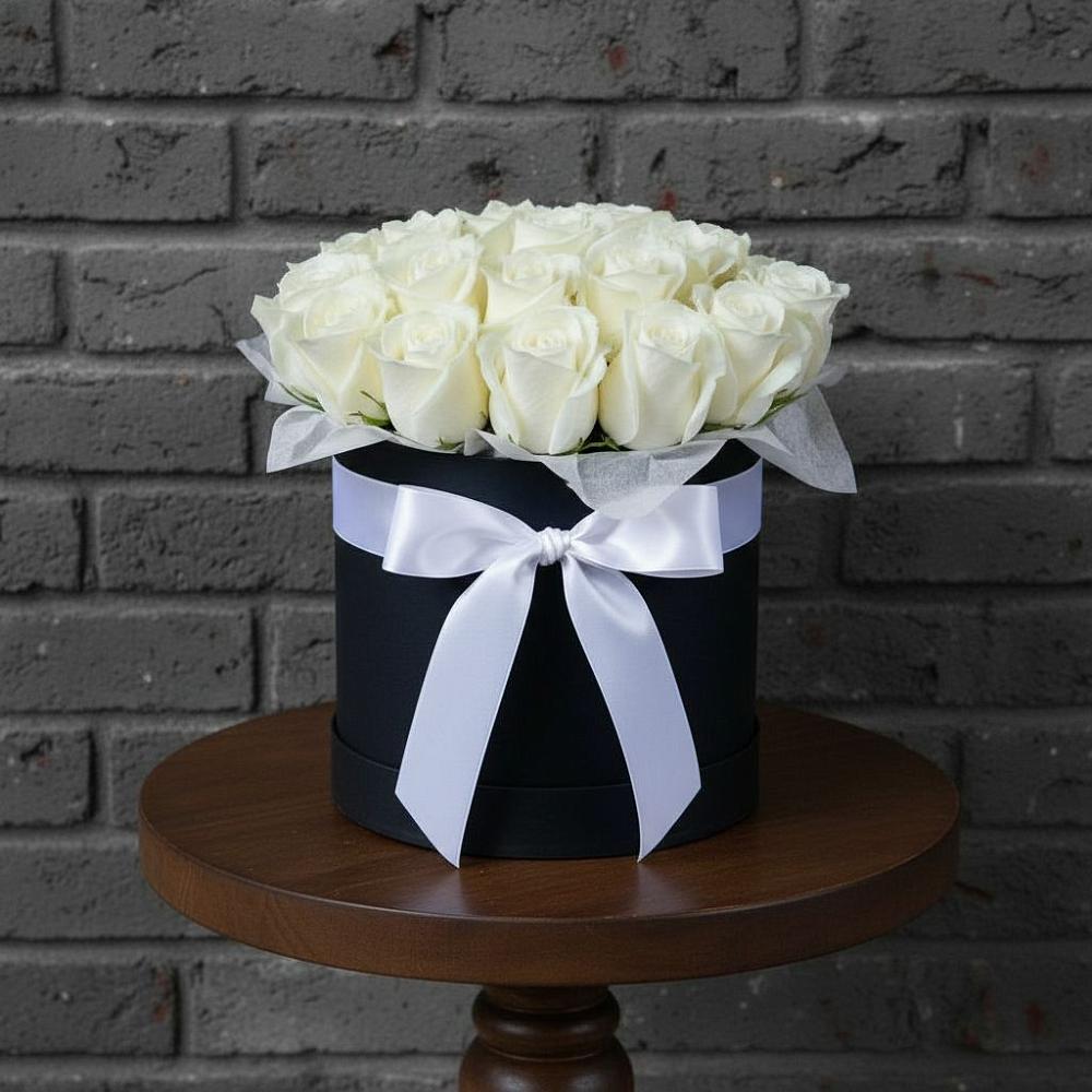 Цветочная композиция из Розы в шляпной коробке в Камышлове Свердловская область