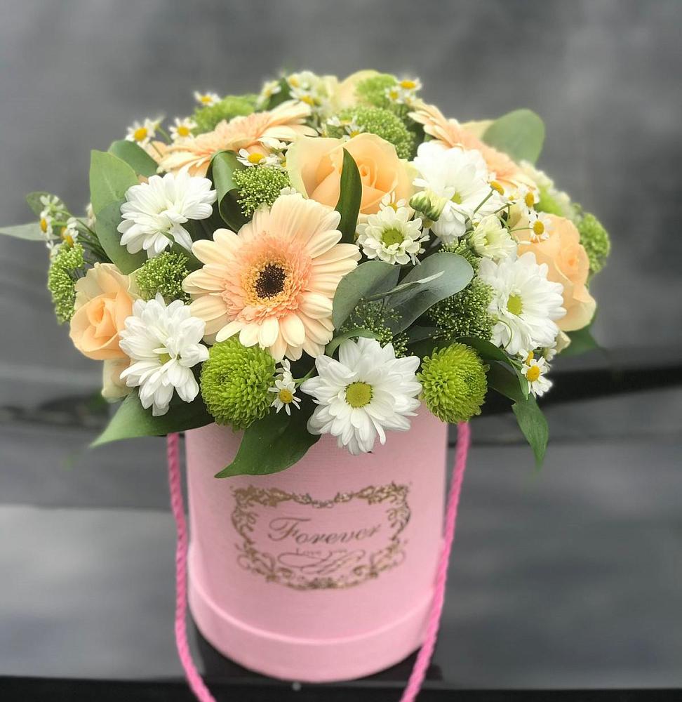 Цветочная композиция из Розы, Герберы и Хризантемы в шляпной коробке в Камышлове Свердловская область