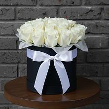 Цветочная композиция из Розы в шляпной коробке в Камышлове Свердловская область